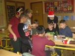 5. B prosinec -  Třídní besídka