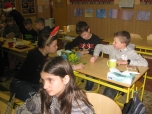 5. B prosinec -  Třídní besídka