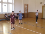 5. B leden - Přeskok přes švihadlo
