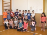 5. B leden - Přeskok přes švihadlo
