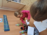 JAK S DĚTMI MALUJEME, LEPÍME A STŘÍHÁME