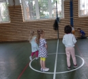 Rozcvička hry a soutěže  v tělocvičně 