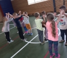 Rozcvička hry a soutěže  v tělocvičně 