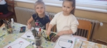 Výroba zimních čepic a rukavic ll. oddělení