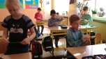 Hodina pracovních činností - vyrábíme ptáčka