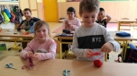 Hodina pracovních činností - vyrábíme ptáčka