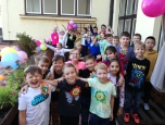 90 let školy - kytička a balónky